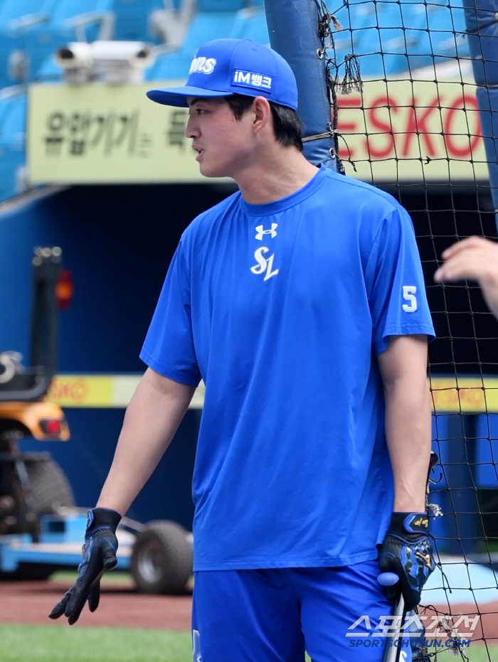 49-year-old pitcher Park Jin-man's 200-pitch fighting spirit, thrown only for two people