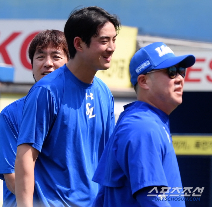 49-year-old pitcher Park Jin-man's 200-pitch fighting spirit, thrown only for two people