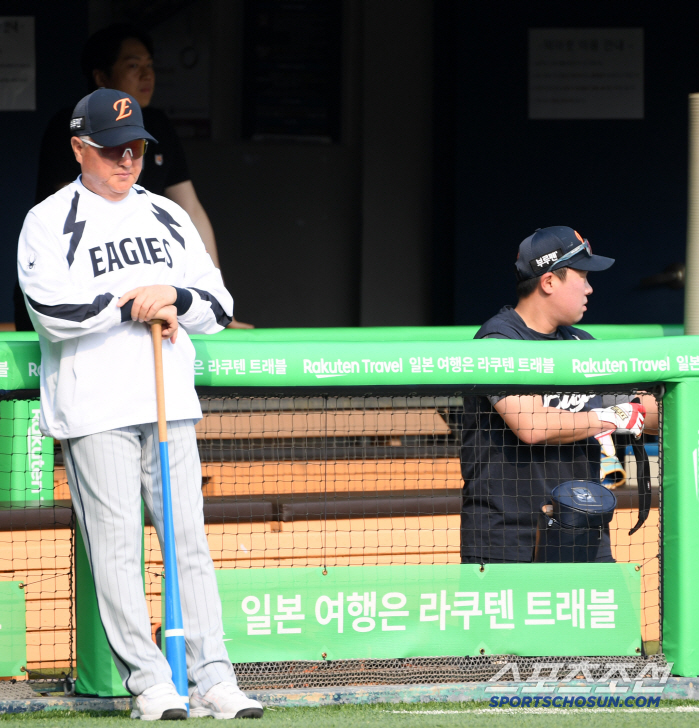 Finally, 7.2 billion FA returned to the first team, and coach Kim Kyung-moon's belief in Ahn Chi-hong's deployment seven times on the first day of his return (Jamsil site)
