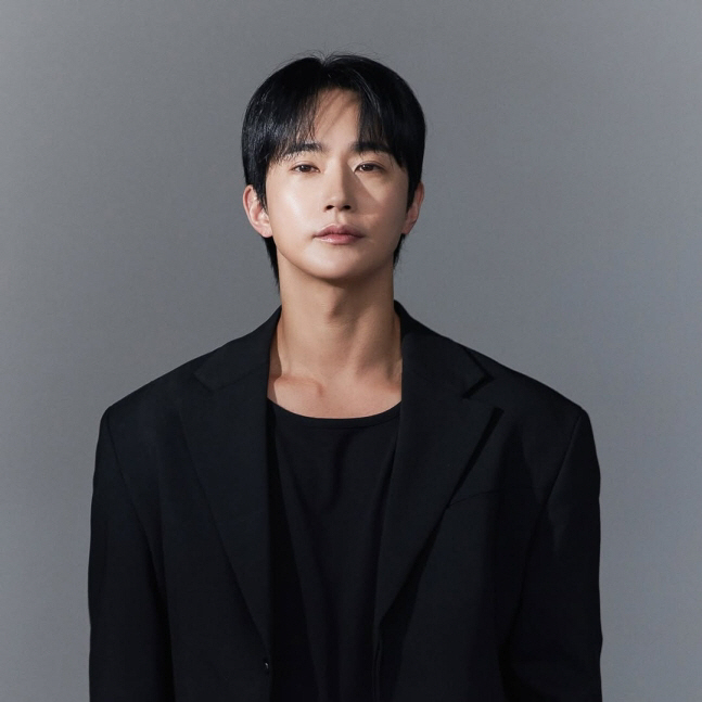 Ho-jun Jeon, suspected of assault and defraudation, dropped out of 'The Tonight Show'...Extreme 'Consideration of Ethical Responsibility'