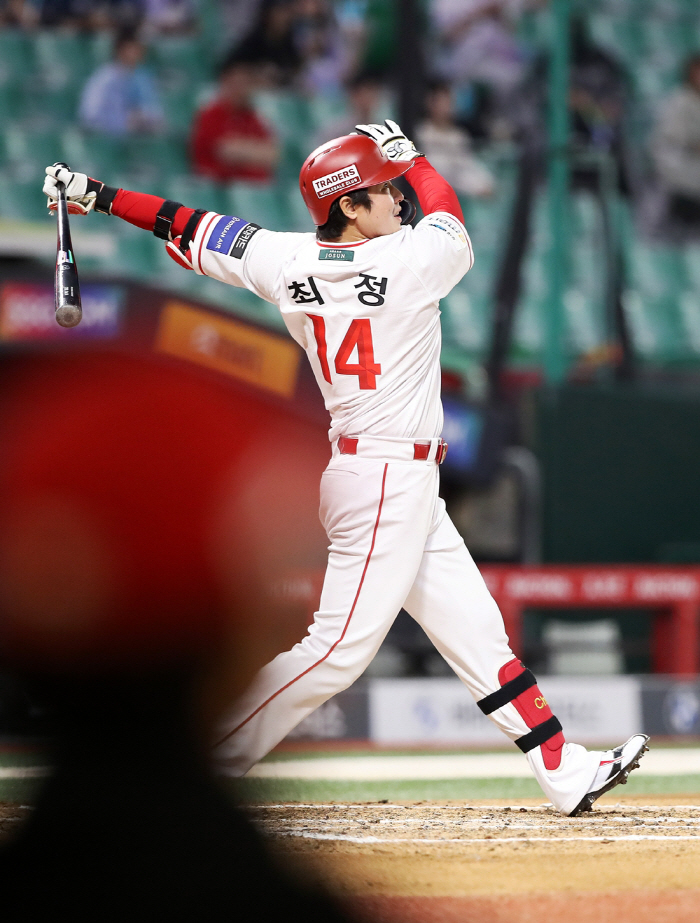 How long has it been since a home run factory was operated? SSG exploded with four cannons and 135 wins against NC 
