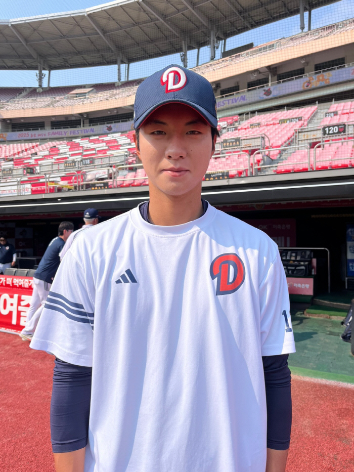I can see Lee Jung-hoo! Yook Sung player → Doosan's Kim Jun-sang opportunity is very good in contact with the main second baseman. People's batters have high expectations