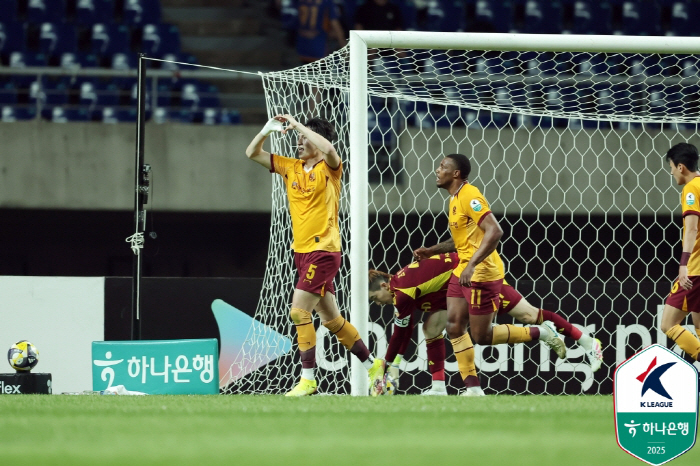 Eric's one-shot one-kill 8th goal saved Ulsan! 1 to 1 draw with Gwangju → 6 consecutive undefeated