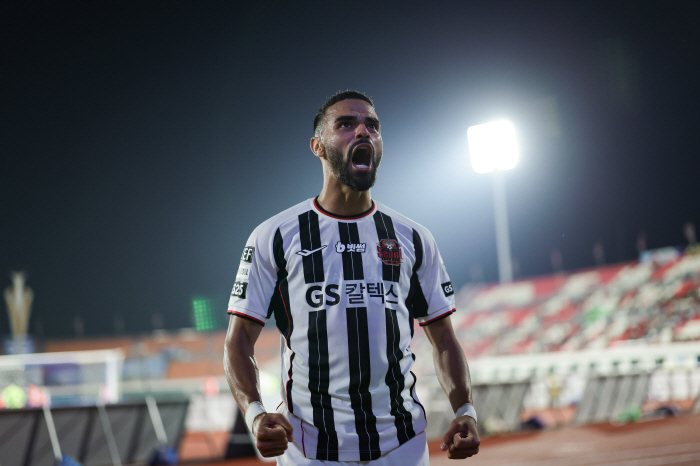 Seoul, Lucas laughed at the thunderbolt! Gimcheon 1-0 down, 3G undefeated