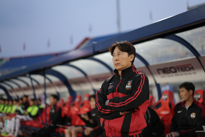 Seoul, Lucas laughed at the thunderbolt! Gimcheon 1-0 down, 3G undefeated