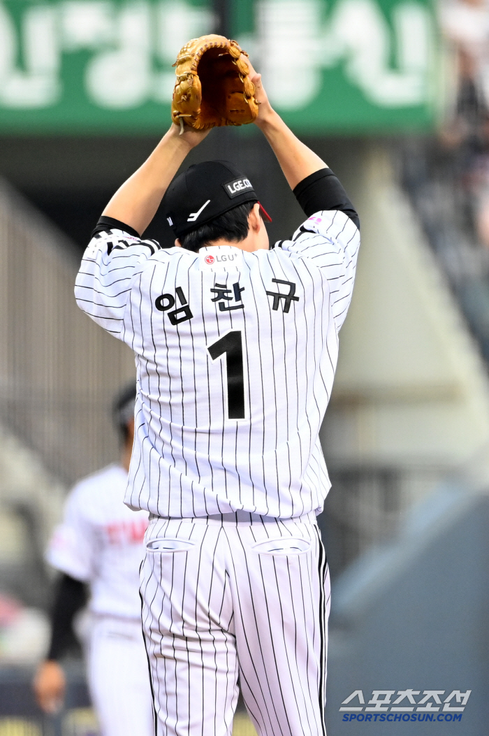 The mental resilience pitcher of a complete team, who has 11 hits and 5 runs in 4.2 innings → 1 run in 7 innings, is naturally given a score.