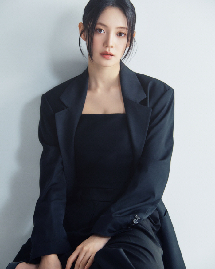  Udabi, Song Hye-kyo is following...UAA