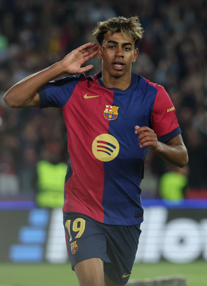 Once in 50 years, a crazy talent from Barcelona! 17-year-old Yamal over Messi extends his contract in 2031 → a new salary that sounds 100 billion won