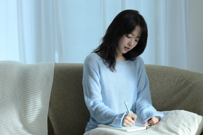Park Bo Young found her second job..I want to express my feelings for standing egg and participate in writing lyrics