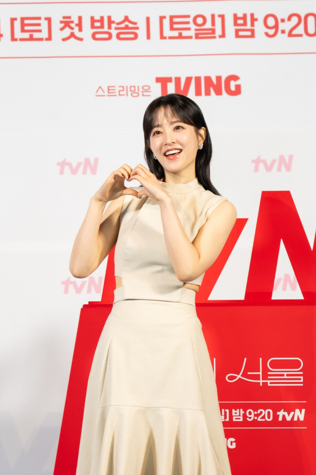 Park Bo-young, the self-portrait of youth..For the first time since our debut, we won the top spot in Seoul