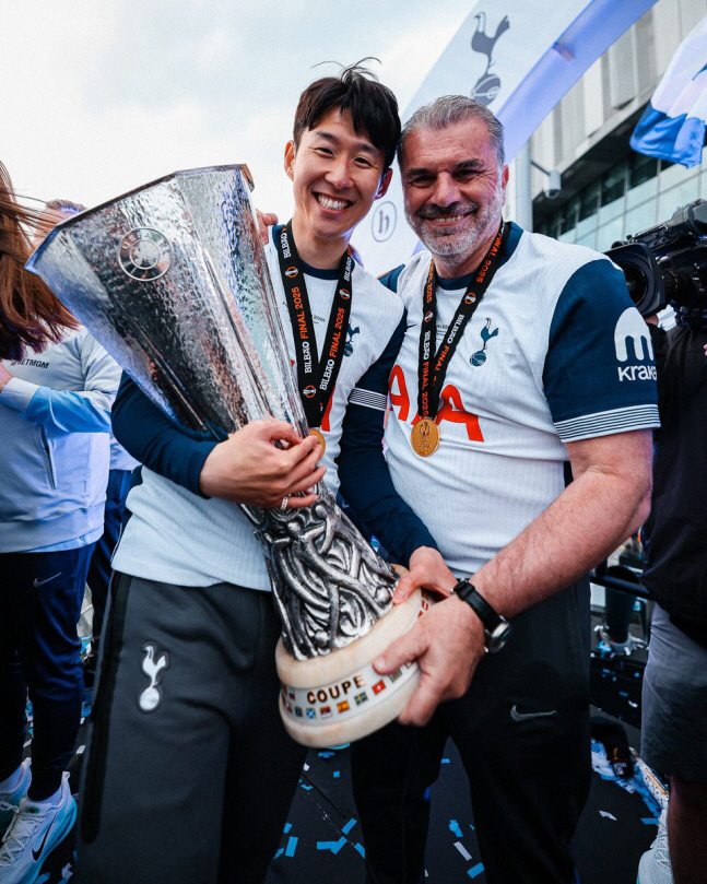Postecoglou, Silent Levi, who left for a big mistake if he was replaced...Despite winning the Europa League, Tottenham has a storm after the coach's future → Tottenham's dissatisfaction explodes