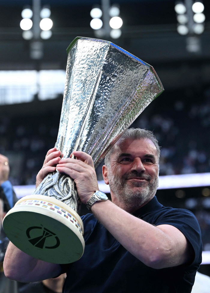 Postecoglou, Silent Levi, who left for a big mistake if he was replaced...Despite winning the Europa League, Tottenham has a storm after the coach's future → Tottenham's dissatisfaction explodes