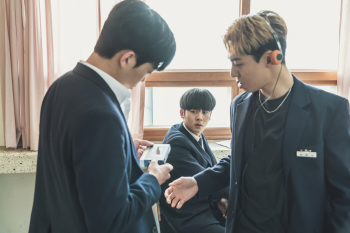 Lee Jung-ha, Kim Do-wan, and Cast Redefine School Action Drama in 'ONE High School Heroes'