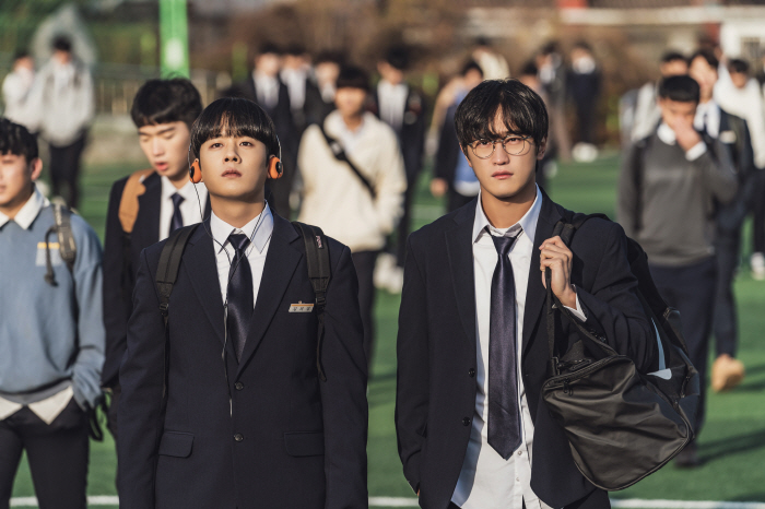 Lee Jung-ha, Kim Do-wan, and Cast Redefine School Action Drama in 'ONE High School Heroes'