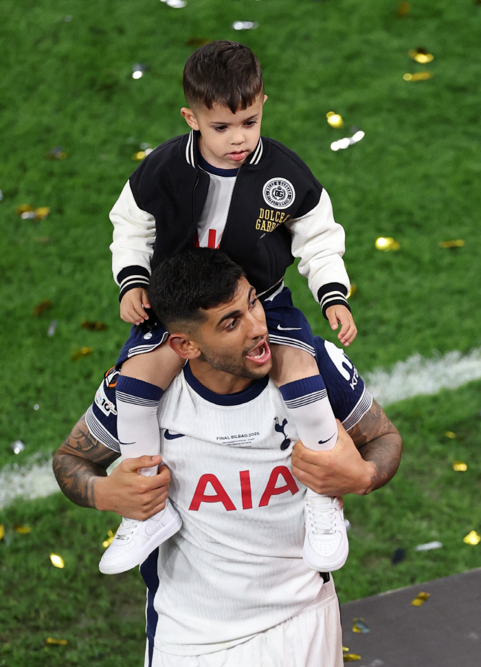 Son Heung-min's top contributor to Tottenham's escape plan, chairman Levi, who is also afraid of it