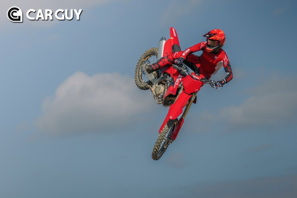 This kind of design! Ducati's first motocross..Desmo 450 MX production starts