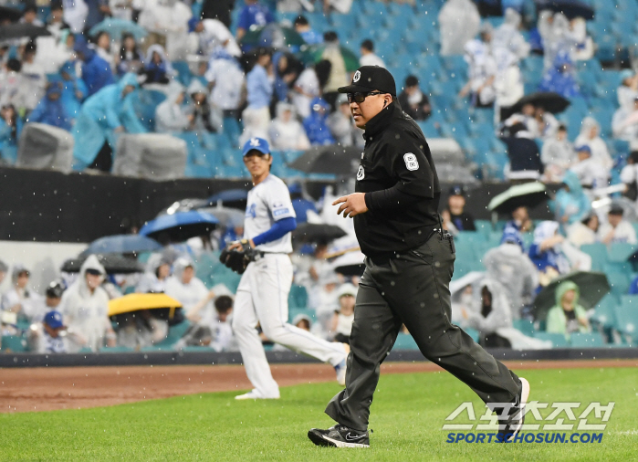 The water bomb was bombarded with hail Lapak, the dugout is also flooded.