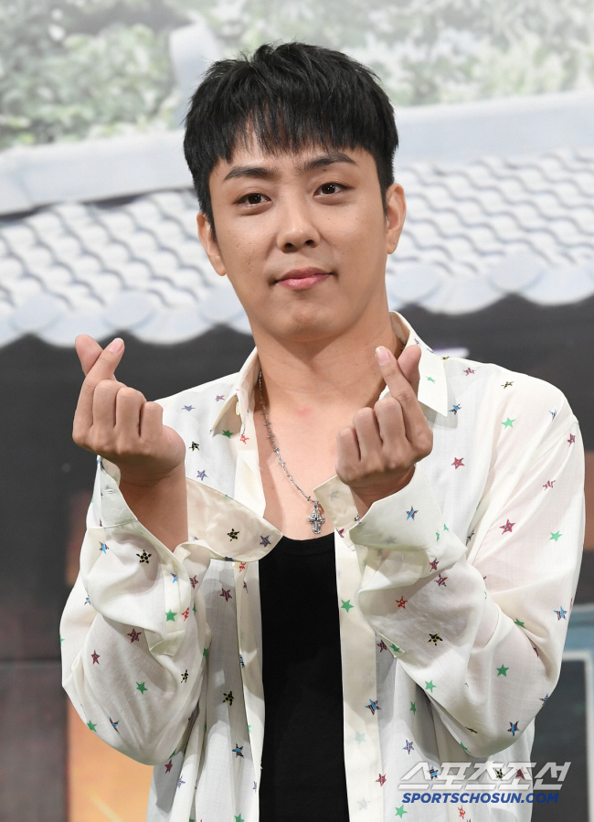 47-year-old Eun Ji-won suspends all activities if she really remarries, but gives birth to two years old 