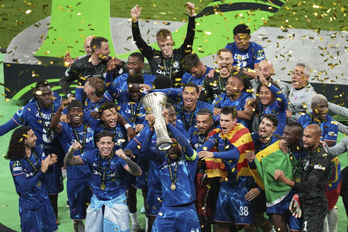 Another touching tearful Antony consoling wedge Sancho, the mixed fate of Manchester United's loanees...Chelsea to win UECL, achieve first-ever European Grand Slam