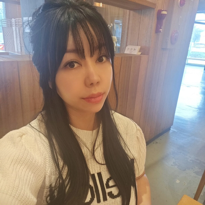  The case has already ended without charge...10th term, Jeong-suk, you're not directly trying to explain yourself to the controversy over the auction of fake goods