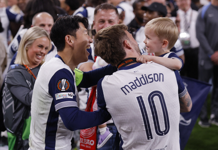 Has there ever been a colleague who loved and respected Son Heung-min like this? Sonny, the best in EPL, means everything to me
