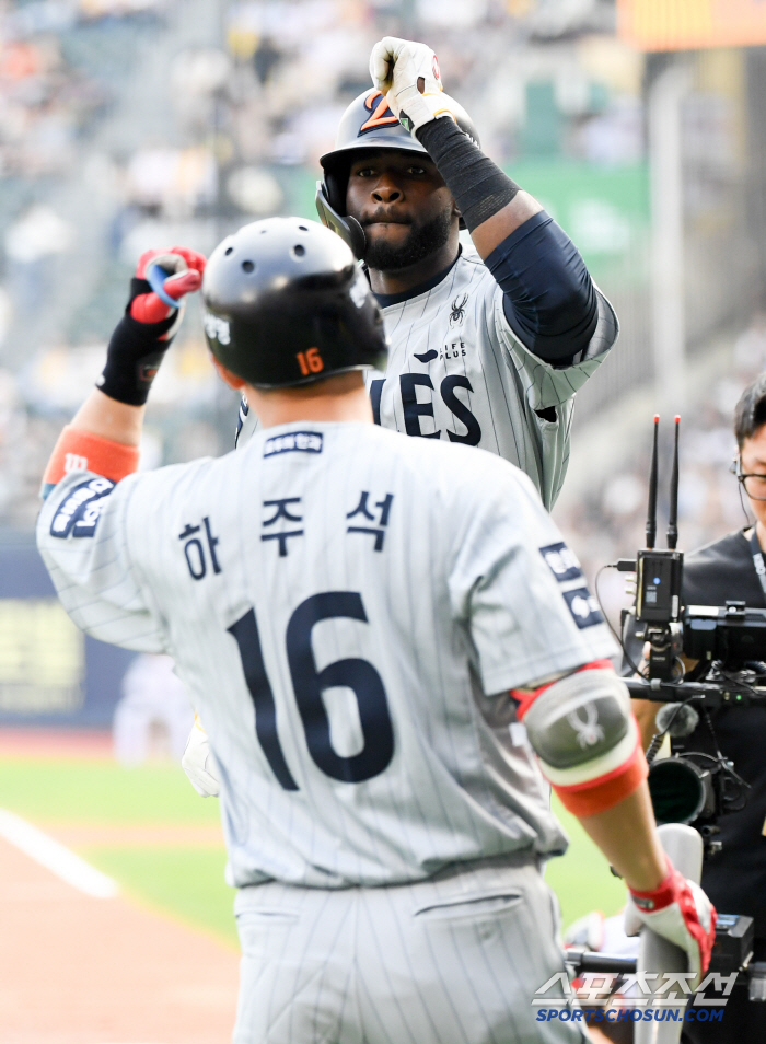 I won this. It's a really strong team. They overcame fatal mistakes and won with Chae Eun-seong's two-run shot. a good game regardless of the victory or defeat of the master's reputation