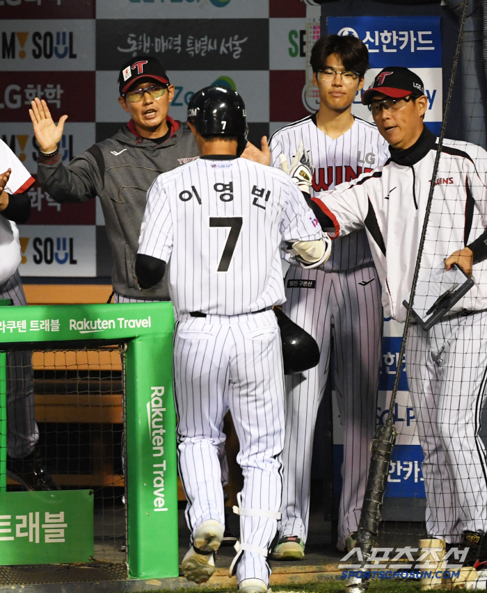 Is this a true story. Since Rafak Samsung and Jamsil LG are tied for first place with 61 home runs, I dream of becoming the first home run in LG's history. 