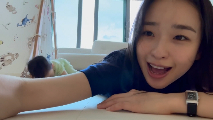 It was easier to go to the National University than to raise children…Son Yeon-jae is devastated by the chaotic living room floor (Son Yeon-jae)
