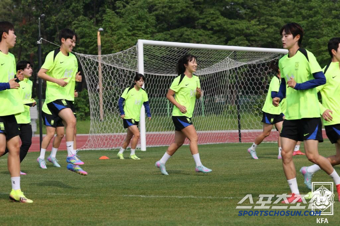 Ji So-yeon X Jeon Yu-kyung X Jung Da-bin New Harmony Shin Sang-woo will avenge Colombia at home tomorrow