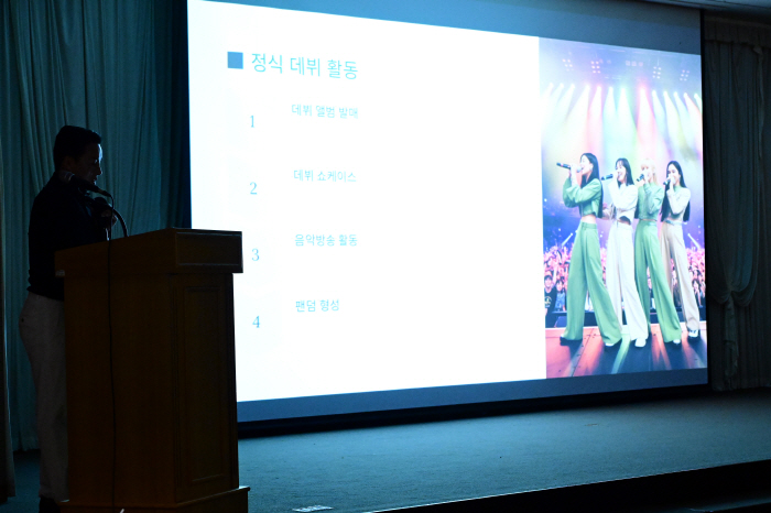 Let's learn from KPOP and professional baseball, V-League survival strategies in the post-Kim Yeon-kyung era! → I needed stimulation in a completely different field