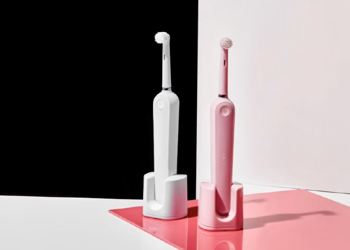 My husband's affair with an electric toothbrush...Detective's advice on catching an affair