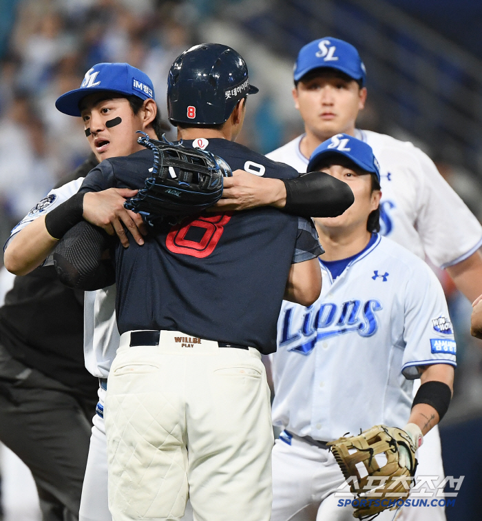 Park Jin-man's special hit effect Kang Min-ho's final hit, Koo Ja-wook multi-hit, and Choi Won-tae and Jeon Jun-woo won the Lotte match in four years..Four consecutive wins against Samsung Lotte and three consecutive losses against Lotte