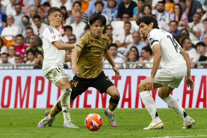 Soccer! A huge celebration! Liverpool  Arsenal Contact Buyout 93.1 Billion Kubo Recruited...Consider as a substitute for Salah → We aim to strengthen the offense