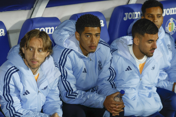 What a mess! Minjae was abandoned, Munich, slapped by Birtz, made a sharp turn to Real FW...We're making a robery-class duo → What's the result?