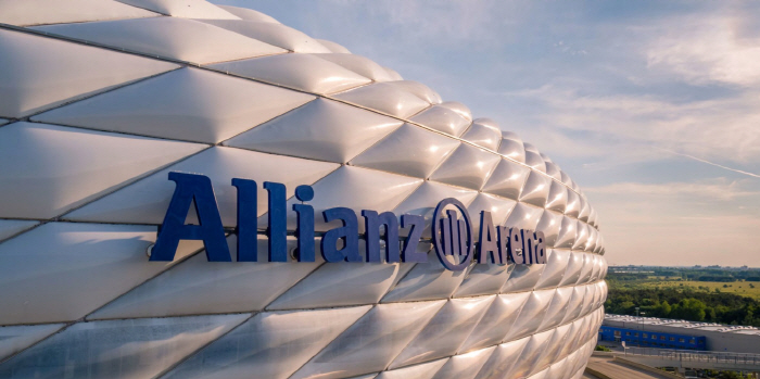 Allianz Arena, Bayern Munich's home stadium, UEFA, and other rice signboards were removed