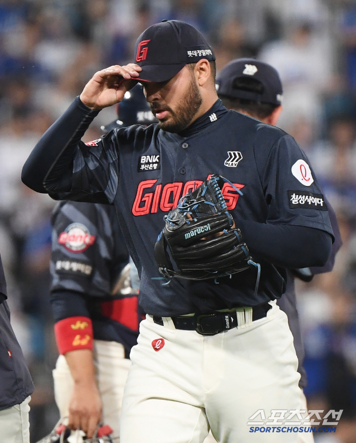 The debut ceremony with triple stealing → I need some time to relax...Gamboa, 155km, will start against Kiwoom on the 3rd
