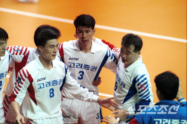 Korean volleyball's greatness has declined...Legendary Jang Yoon-chang passed away today (30th)