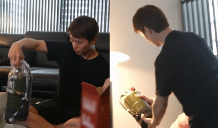 'The fire extinguisher and air conditioner are black through the wall.' Black man Yook Sung-jae is busy with self-interiors