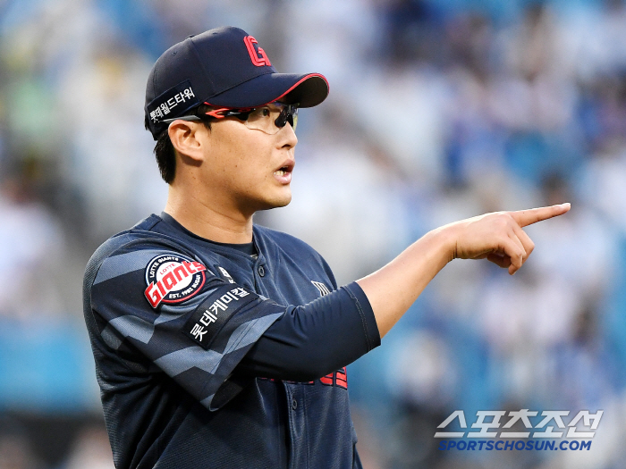 Is there a starter on the day at the Benkle site? Park Se-woong on the mound was the cause of a sudden change in disturbance. 
