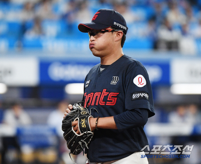 Is there a starter on the day at the Benkle site? Park Se-woong on the mound was the cause of a sudden change in disturbance. 