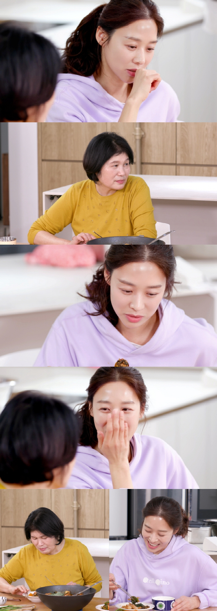 Jang Shin-young's daughter, Kang Kyung-joon, is trapped at home after an affair and is heartbroken (Pyeon Restaurant)
