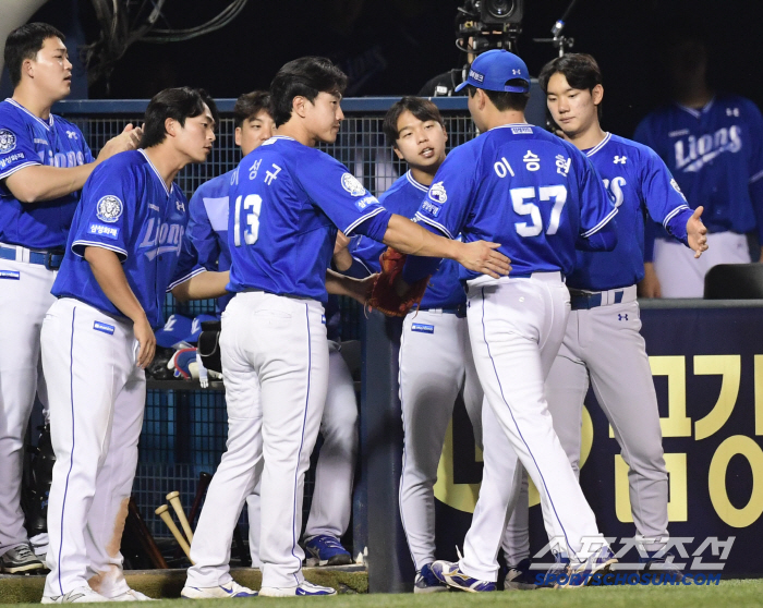 Win, win, win, win, win, win, win 5 consecutive games! Kim Ji-chan and Yang Yang-geun, two RBIs each, beat the league's leading invincible LG and won five consecutive games (Jamsil Review)