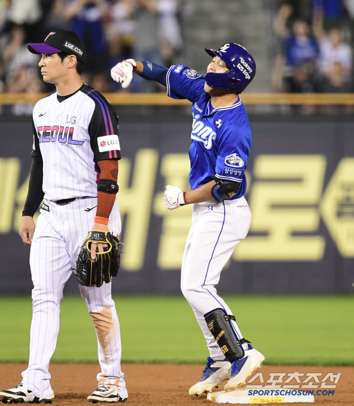 Win, win, win, win, win, win, win 5 consecutive games! Kim Ji-chan and Yang Yang-geun, two RBIs each, beat the league's leading invincible LG and won five consecutive games (Jamsil Review)