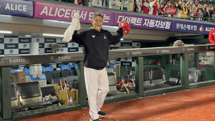 100 wins, Lee Sung Yong's embarrassed cake charge...Who's the culprit? The power of the original team. 