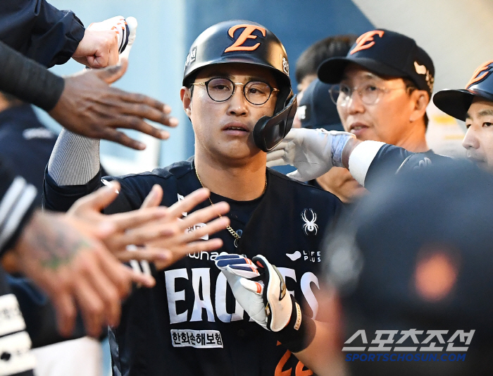 I thought it was too much since my LG days... I'm done with my long thoughts! I made a decision. Why did the 35-year-old captain choose to change