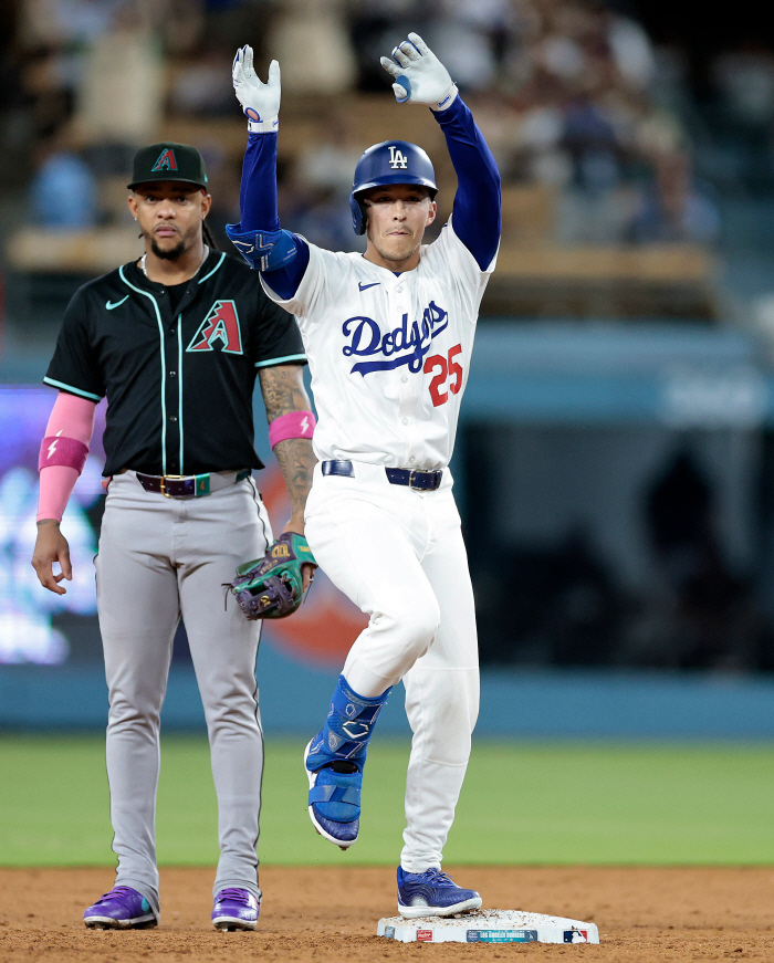 Is there any chance? No! Roberts, a platoon fanatic who never changes, abandoned Kim Hye-sung and recently selected Edman as a 100% hitter