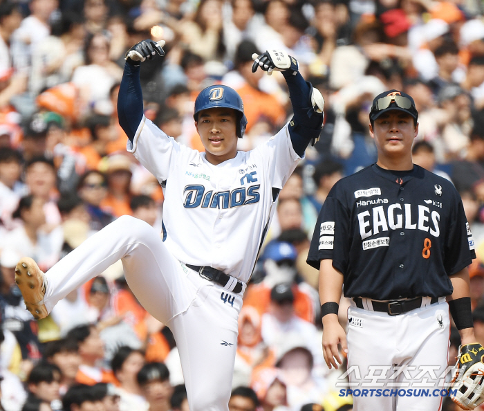 Kim Seo-hyun's first blon → 6 runs in the 9th inning gave him a big inning victory! Chae Eun-sung 2G consecutive cannons...Hanwha catches NC and secures 2 consecutive wins & Winning Series