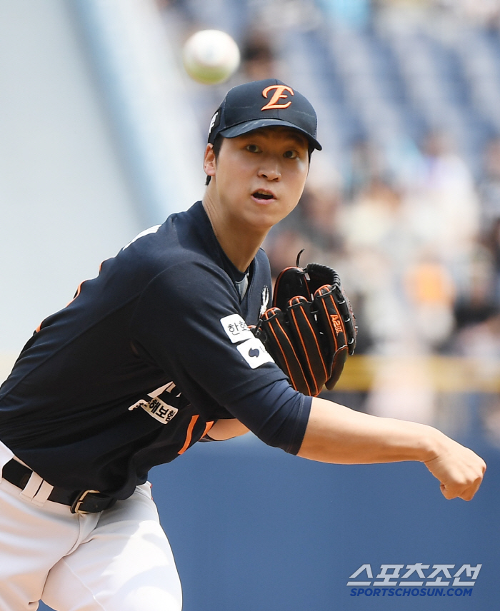 Returning to the first team in 15 days...7.8 billion won. I saw the hope of FA! 2 runs in 5 innings