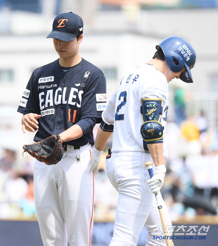 Returning to the first team in 15 days...7.8 billion won. I saw the hope of FA! 2 runs in 5 innings