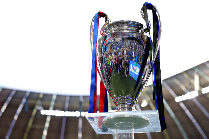 15th place PO row → won, the beauty of the league phase era shown by PSG
